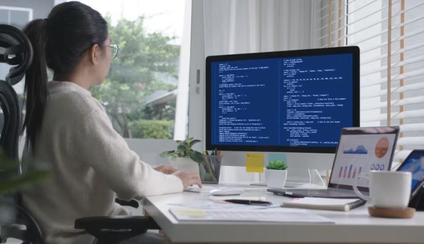 彭州企业数字化解决方案:机器学习赋能商业模式升级的核心路径